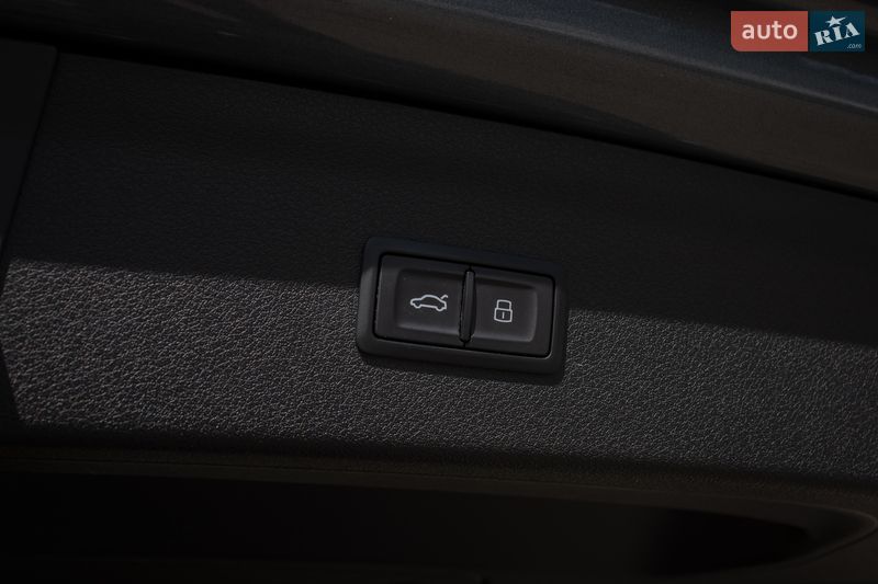 Позашляховик / Кросовер Audi Q3 2016 в Києві