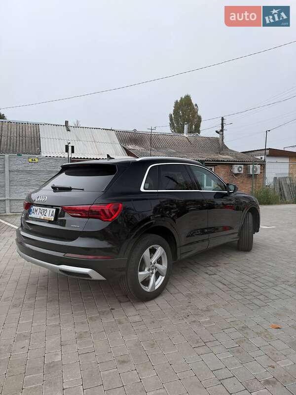 Внедорожник / Кроссовер Audi Q3 2020 в Хмельницком