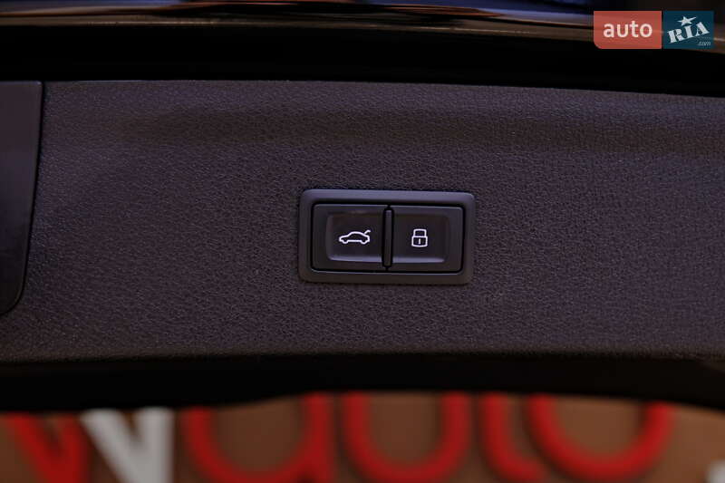 Позашляховик / Кросовер Audi Q3 2018 в Одесі