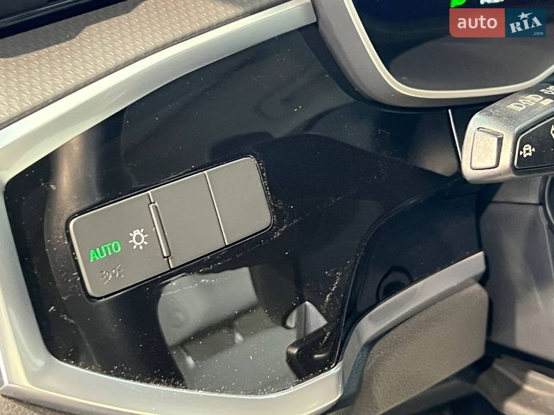 Внедорожник / Кроссовер Audi Q3 2022 в Одессе