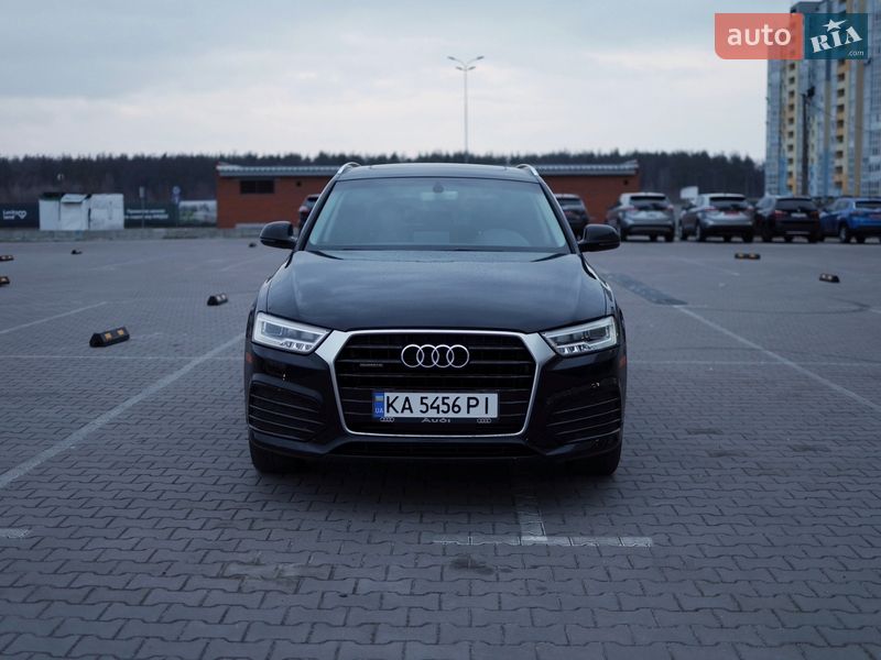 Внедорожник / Кроссовер Audi Q3 2015 в Киеве