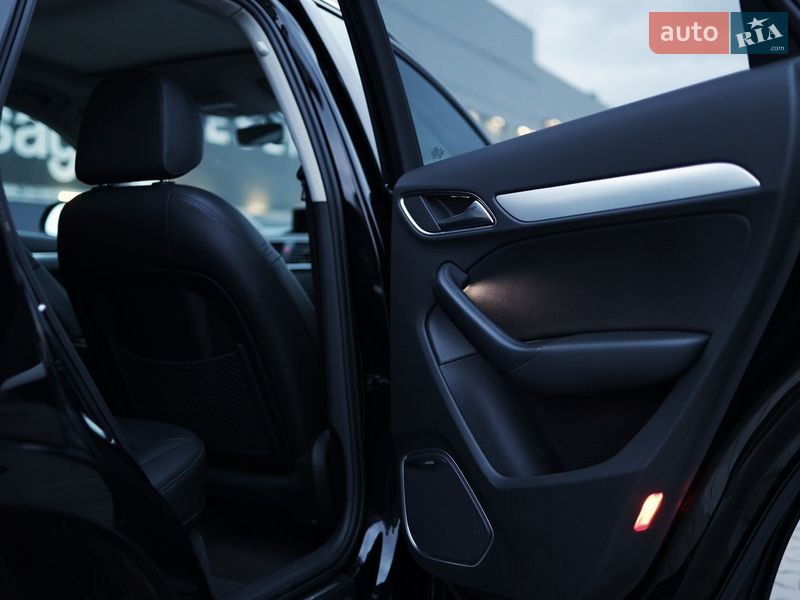 Внедорожник / Кроссовер Audi Q3 2015 в Киеве