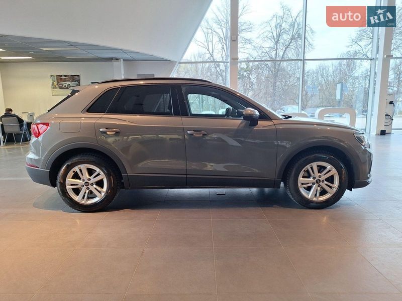 Внедорожник / Кроссовер Audi Q3 2024 в Львове фото 4 Внедорожник / Кроссовер Audi Q3 2024 в Львове