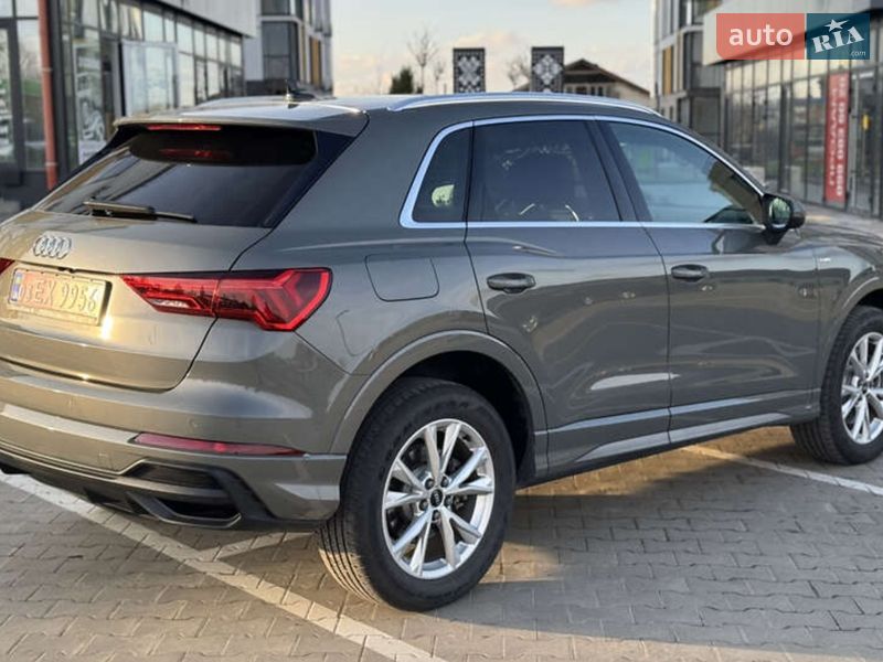 Позашляховик / Кросовер Audi Q3 2021 в Одесі