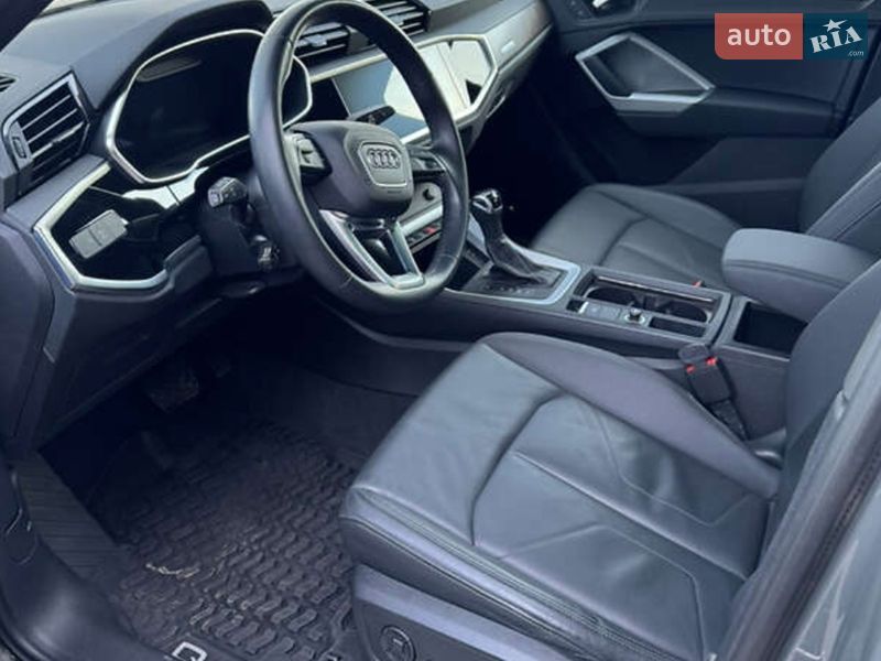 Позашляховик / Кросовер Audi Q3 2021 в Одесі
