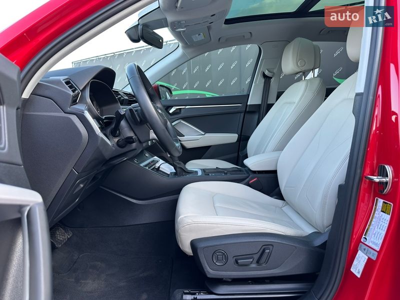 Внедорожник / Кроссовер Audi Q3 2024 в Киеве