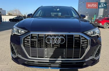 Внедорожник / Кроссовер Audi Q3 2020 в Киеве