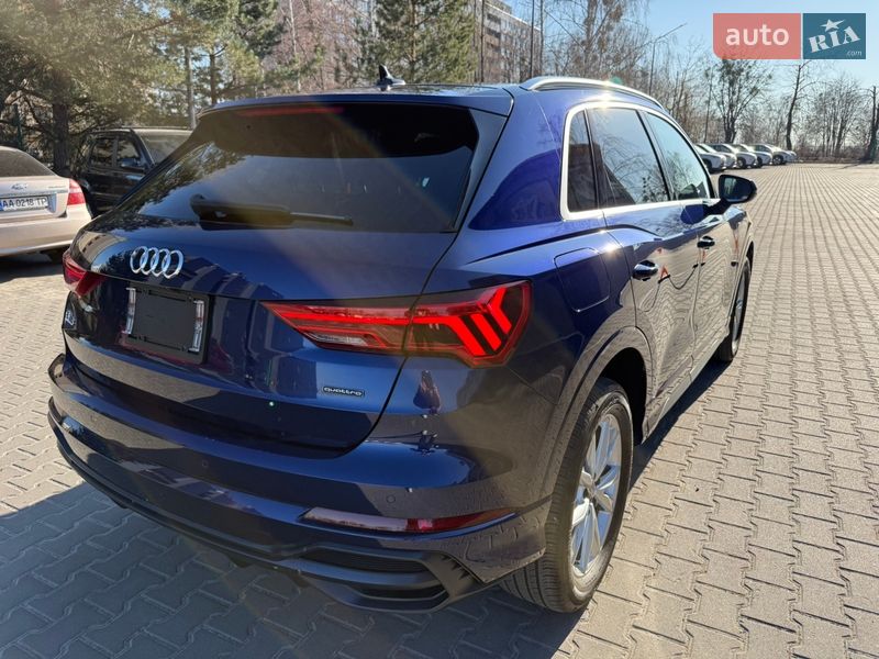 Позашляховик / Кросовер Audi Q3 2020 в Києві