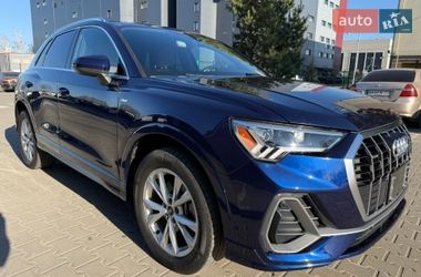 Внедорожник / Кроссовер Audi Q3 2020 в Киеве