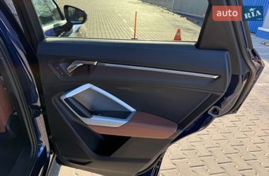 Внедорожник / Кроссовер Audi Q3 2020 в Киеве
