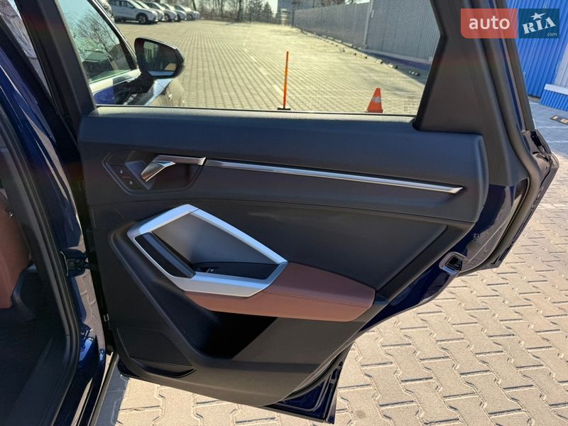 Позашляховик / Кросовер Audi Q3 2020 в Києві