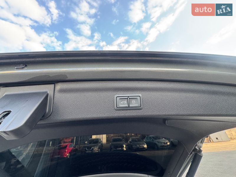 Внедорожник / Кроссовер Audi Q3 2023 в Киеве фото 23 Внедорожник / Кроссовер Audi Q3 2023 в Киеве