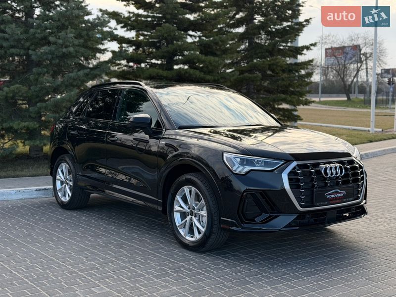 Позашляховик / Кросовер Audi Q3 2023 в Одесі