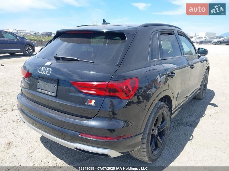 Позашляховик / Кросовер Audi Q3 2021 в Києві