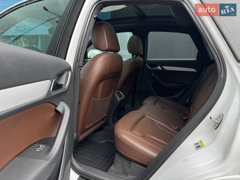 Внедорожник / Кроссовер Audi Q3 2017 в Киеве