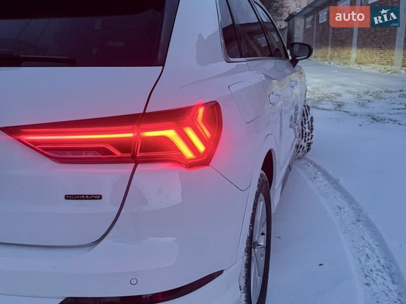 Внедорожник / Кроссовер Audi Q3 2022 в Каменец-Подольском