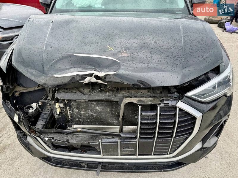 Внедорожник / Кроссовер Audi Q3 2019 в Киеве