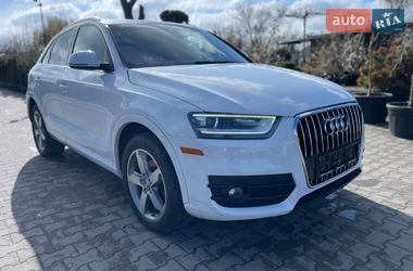 Позашляховик / Кросовер Audi Q3 2015 в Луцьку
