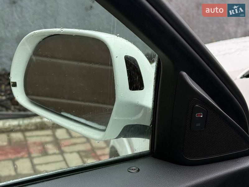 Позашляховик / Кросовер Audi Q3 2016 в Стрию