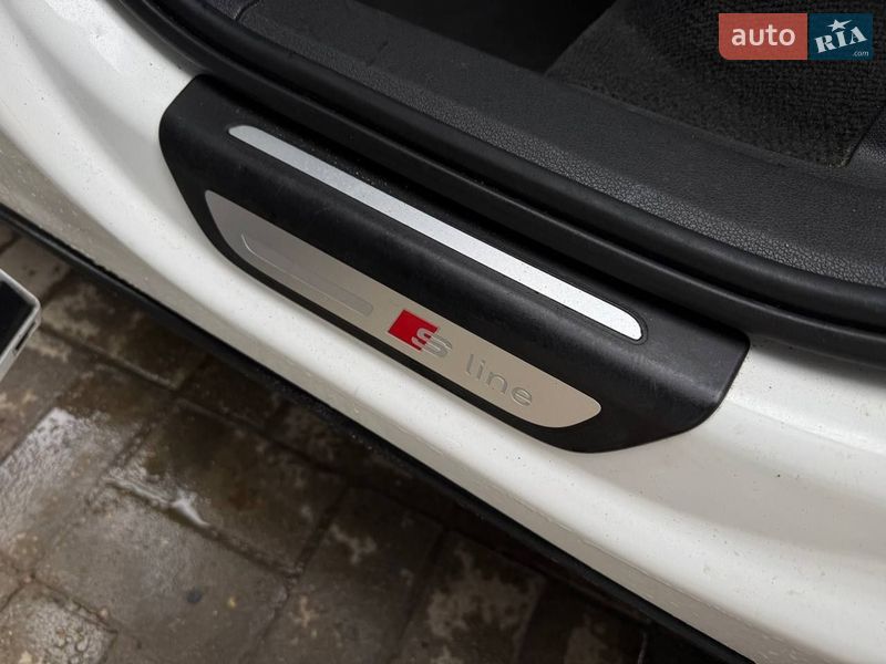 Позашляховик / Кросовер Audi Q3 2016 в Стрию