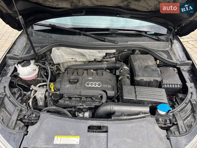 Позашляховик / Кросовер Audi Q3 2016 в Івано-Франківську