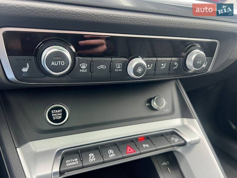 Позашляховик / Кросовер Audi Q3 2023 в Одесі