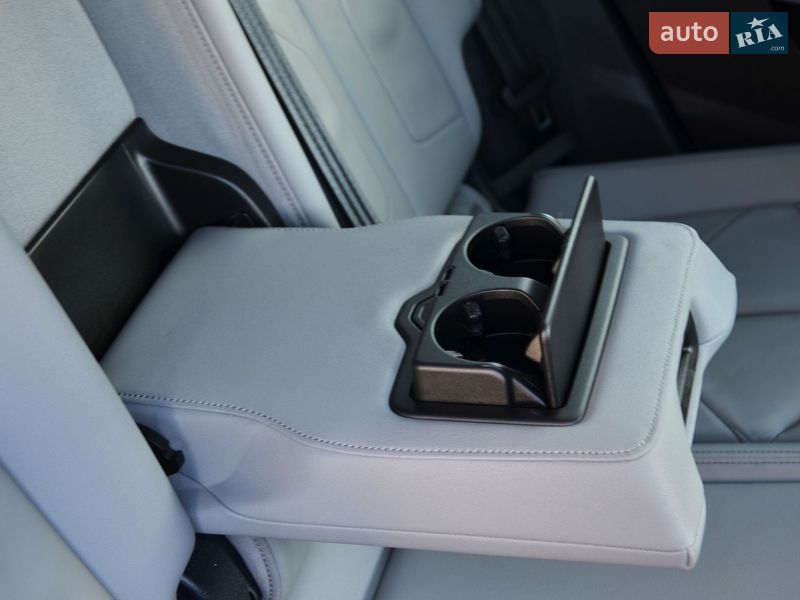 Позашляховик / Кросовер Audi Q3 2023 в Києві