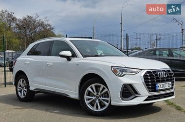 Внедорожник / Кроссовер Audi Q3 2022 в Киеве