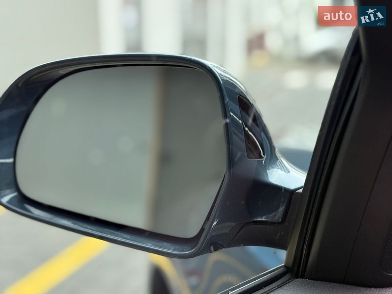 Позашляховик / Кросовер Audi Q3 2015 в Львові