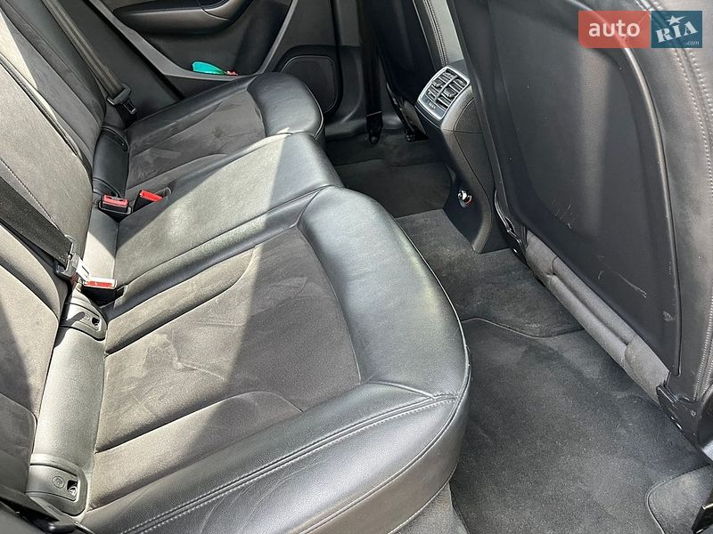 Внедорожник / Кроссовер Audi Q3 2012 в Харькове