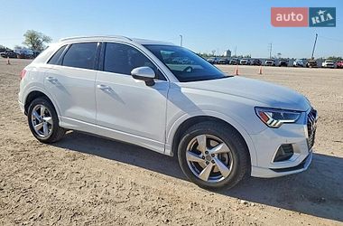 Внедорожник / Кроссовер Audi Q3 2020 в Черкассах