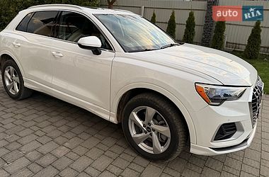 Внедорожник / Кроссовер Audi Q3 2021 в Делятине
