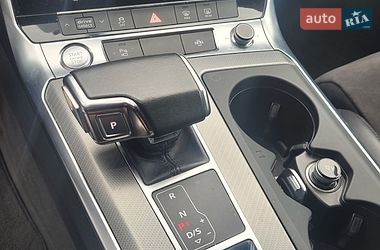 Внедорожник / Кроссовер Audi Q3 2018 в Киеве