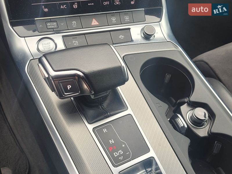 Внедорожник / Кроссовер Audi Q3 2018 в Киеве