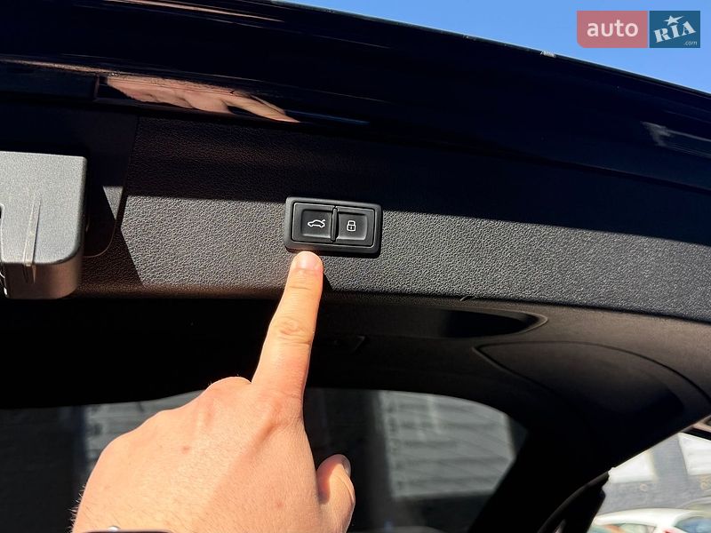 Внедорожник / Кроссовер Audi Q3 2015 в Киеве