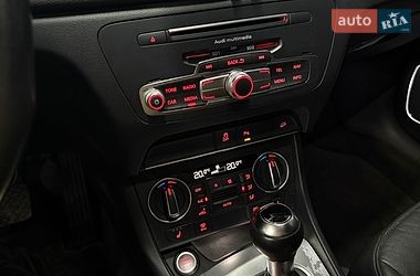 Внедорожник / Кроссовер Audi Q3 2015 в Киеве
