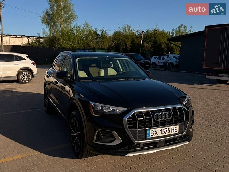 Внедорожник / Кроссовер Audi Q3 2019 в Хмельницком