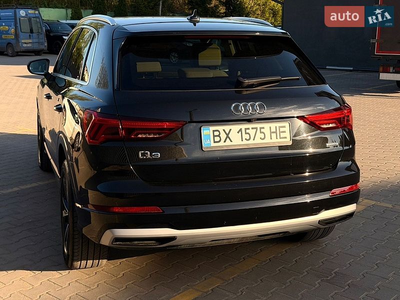 Внедорожник / Кроссовер Audi Q3 2019 в Хмельницком