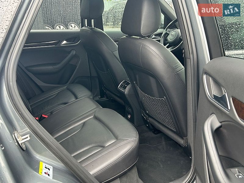 Внедорожник / Кроссовер Audi Q3 2015 в Мукачево