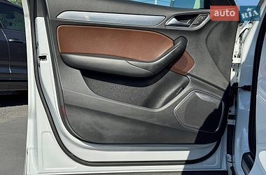 Внедорожник / Кроссовер Audi Q3 2016 в Ровно