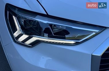 Внедорожник / Кроссовер Audi Q3 2020 в Киеве