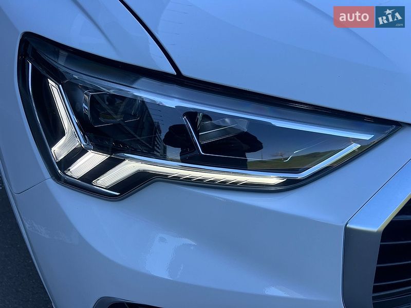 Внедорожник / Кроссовер Audi Q3 2020 в Киеве