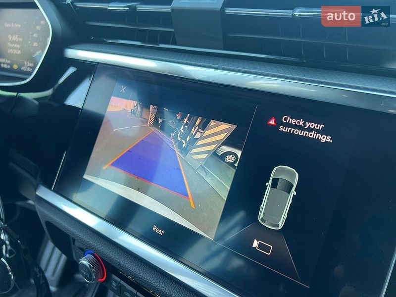Внедорожник / Кроссовер Audi Q3 2020 в Киеве