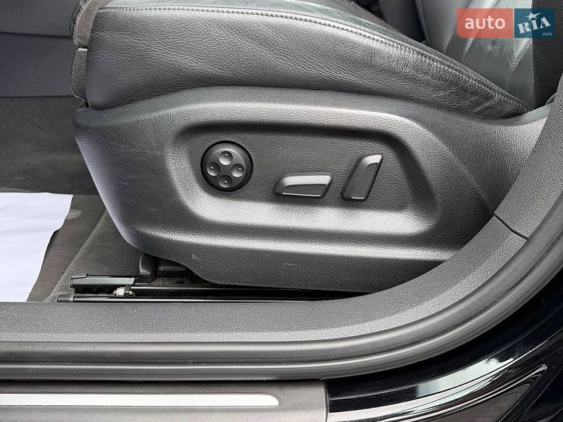 Позашляховик / Кросовер Audi Q3 2014 в Львові