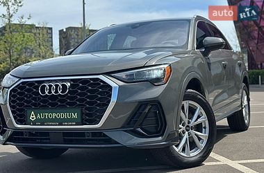 Внедорожник / Кроссовер Audi Q3 2020 в Киеве