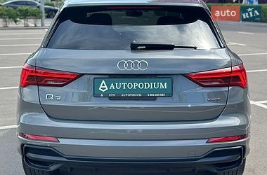 Внедорожник / Кроссовер Audi Q3 2020 в Киеве