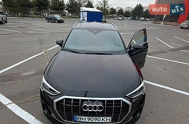 Внедорожник / Кроссовер Audi Q3 2019 в Одессе