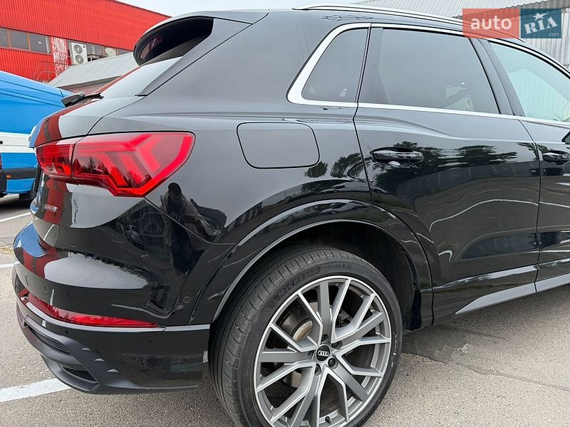 Внедорожник / Кроссовер Audi Q3 2019 в Одессе
