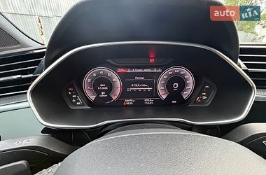 Внедорожник / Кроссовер Audi Q3 2019 в Одессе