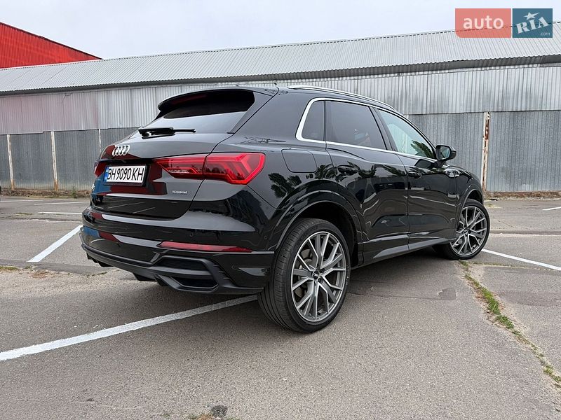 Внедорожник / Кроссовер Audi Q3 2019 в Одессе